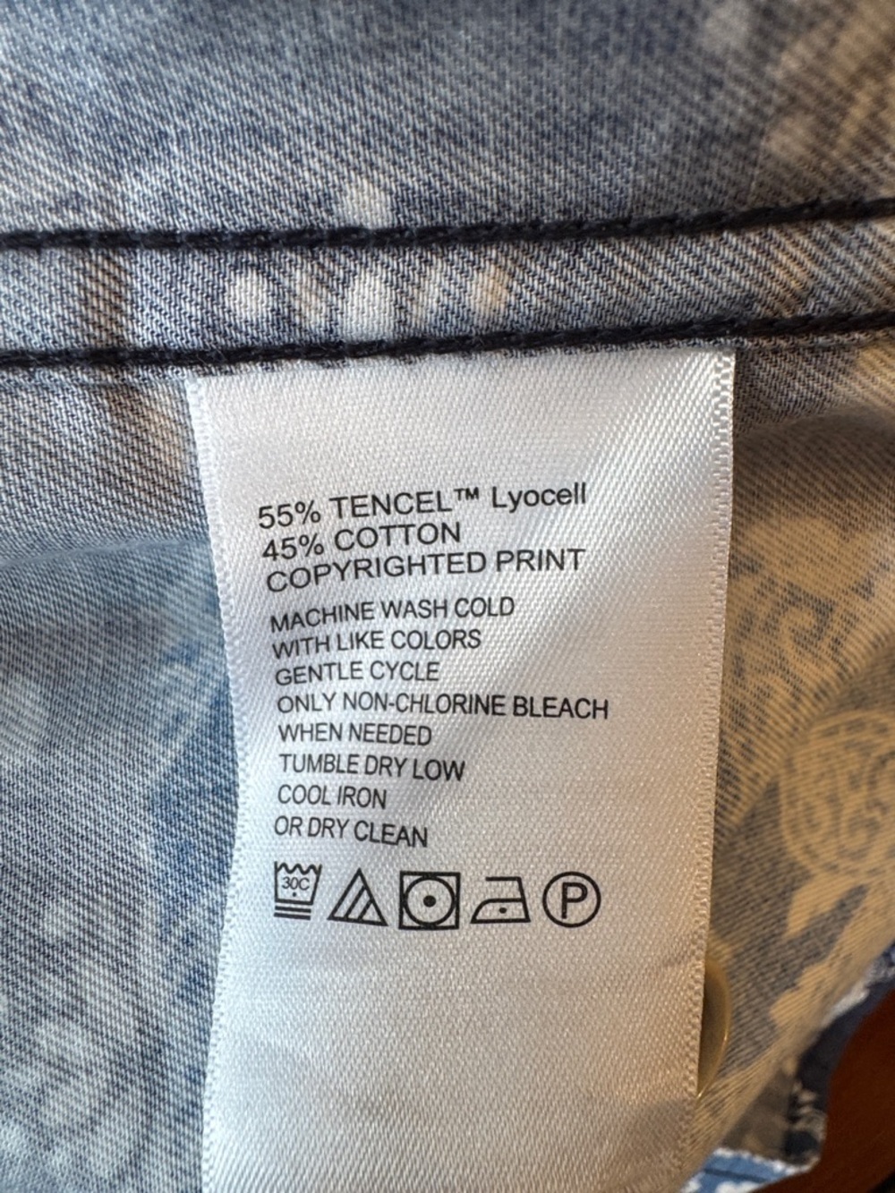 NWOT Tommy Bahama Navy and White Tropical Print Long Sleeve Shirt Never Worn!! - Picture 7 of 8